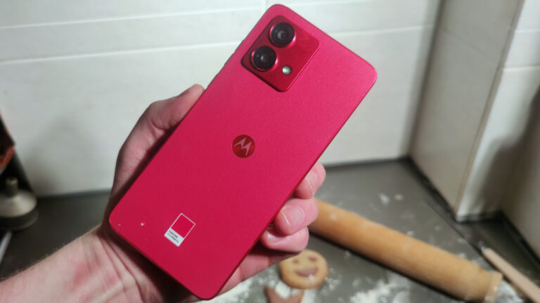 Motorola G84